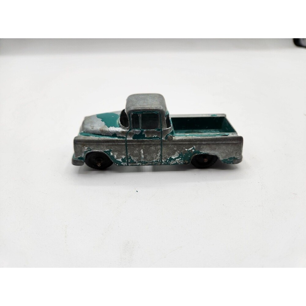 Vintage 1950's TootsieToy Chevrolet Cameo Carrier Pickup Truck Green 3.75" Long